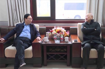 县长马俊到乐动在线客服集团座谈调研